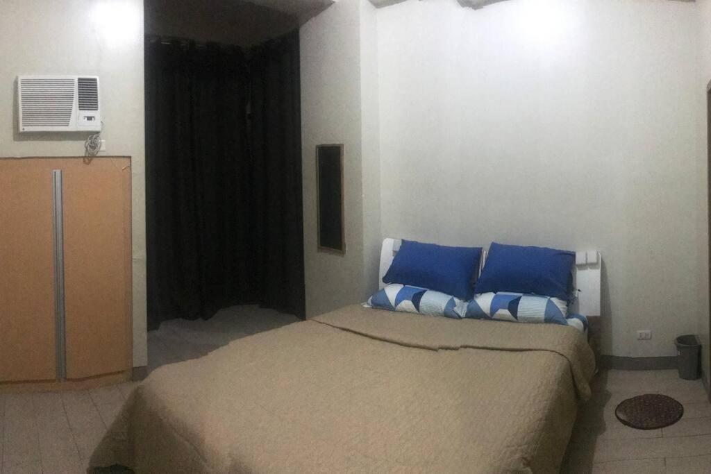Apartment Lovely 2 Bed Infront Of Naia Terminal 3 *