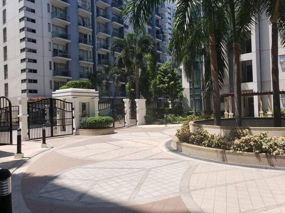 Lovely 2 Bed Infront Of Naia Terminal 3