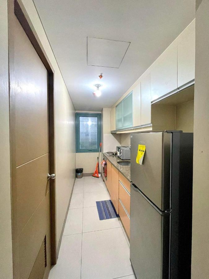 Apartment Lovely 2 Bed Infront Of Naia Terminal 3